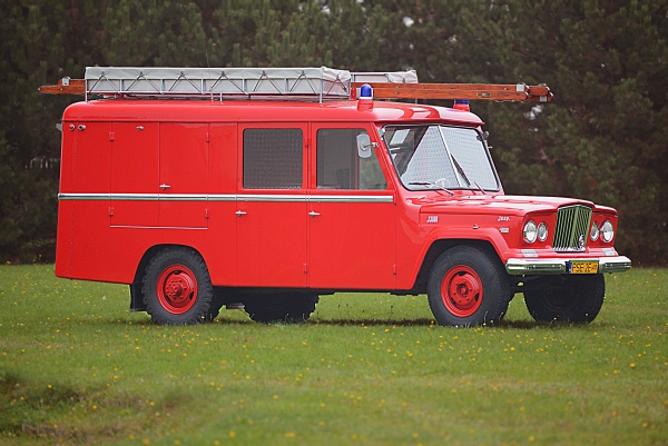Jeep Kaiser Gladiator Straż Pożarna, 1969 r. – 114 000 zł